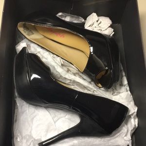 Kenneth Cole Reaction women’s shoes